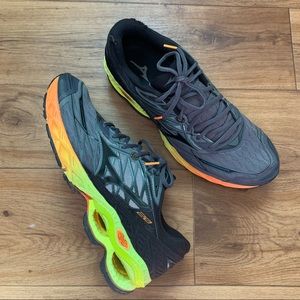 Mizuno Men’s Wave Runner Creation 20 Running Shoes